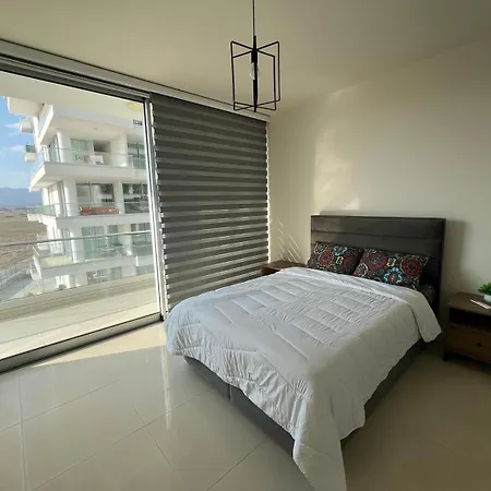 Appartement View And Mountains Trikomo